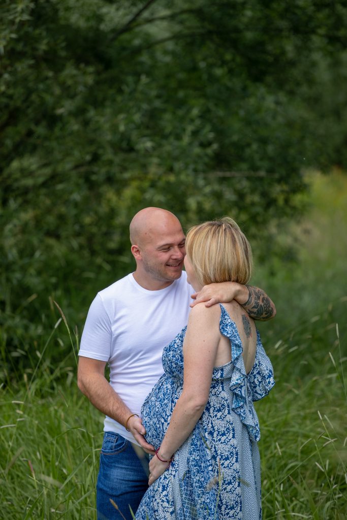 Femme enceinte village de Saule Latinnes