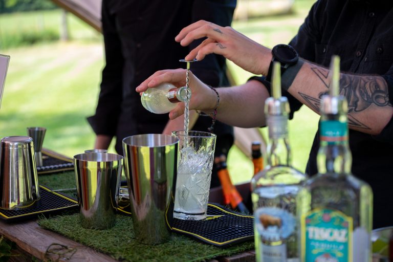 Cocktail pendant un mariage
